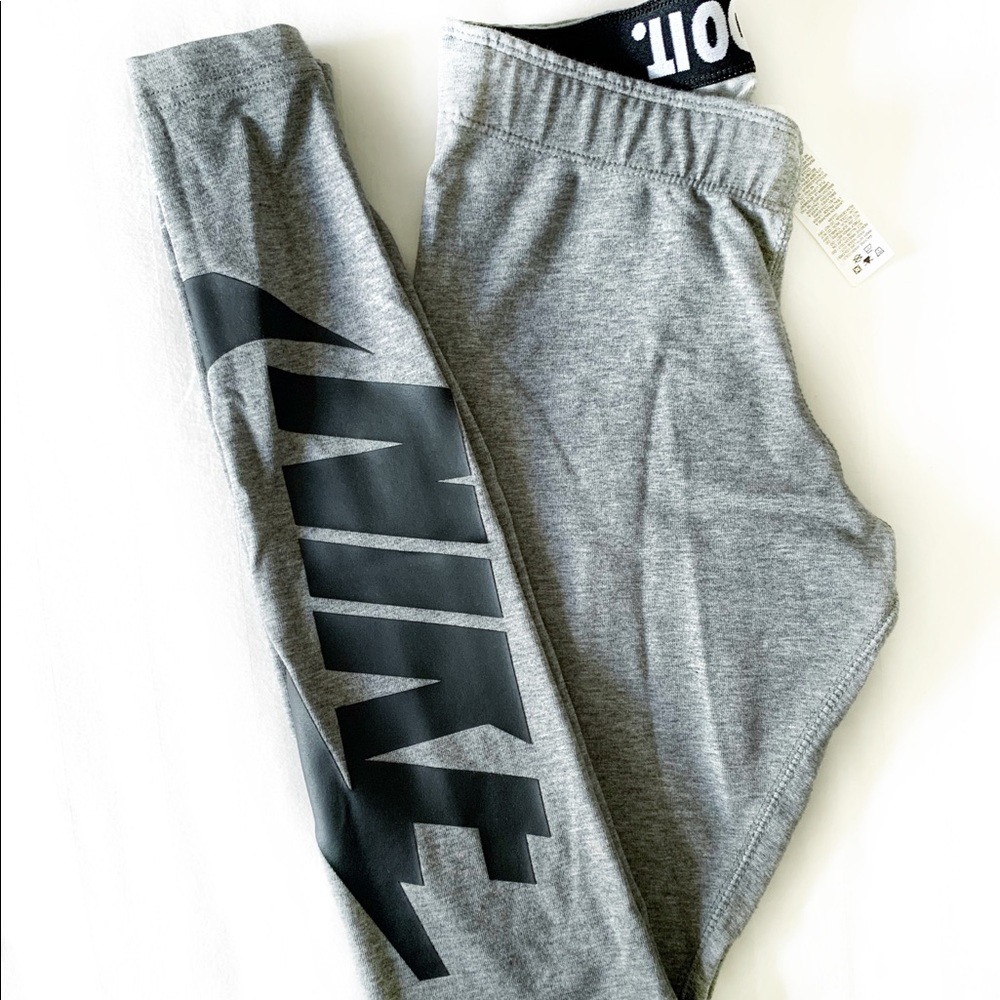 Nike Women’s Leggings